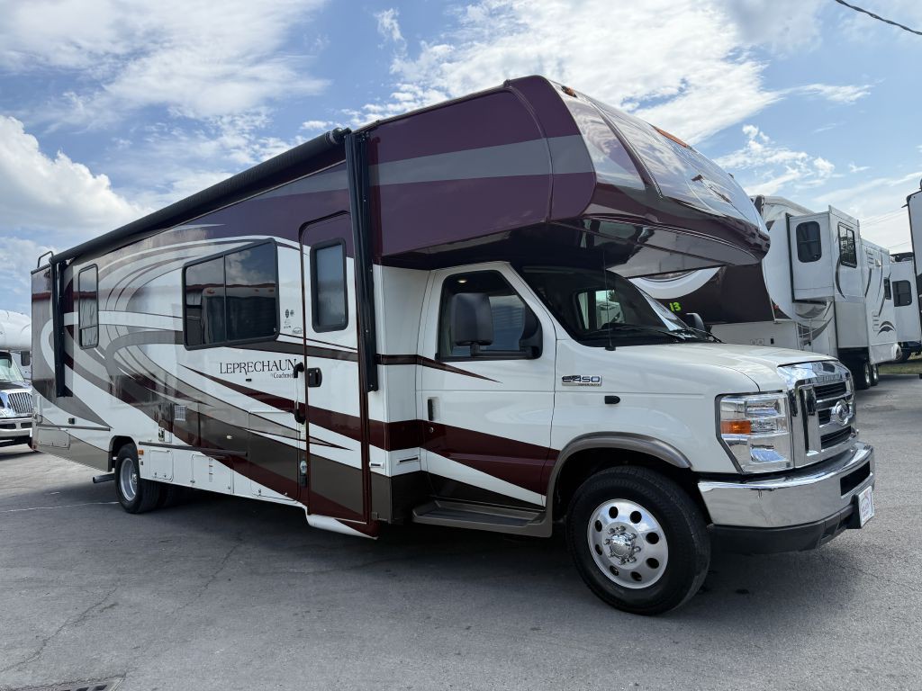 2017 Ford Econoline Image 38