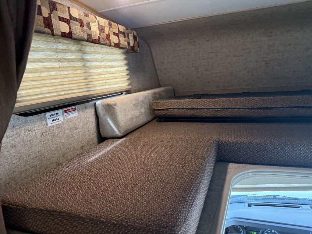 2017 Ford Econoline Image 53