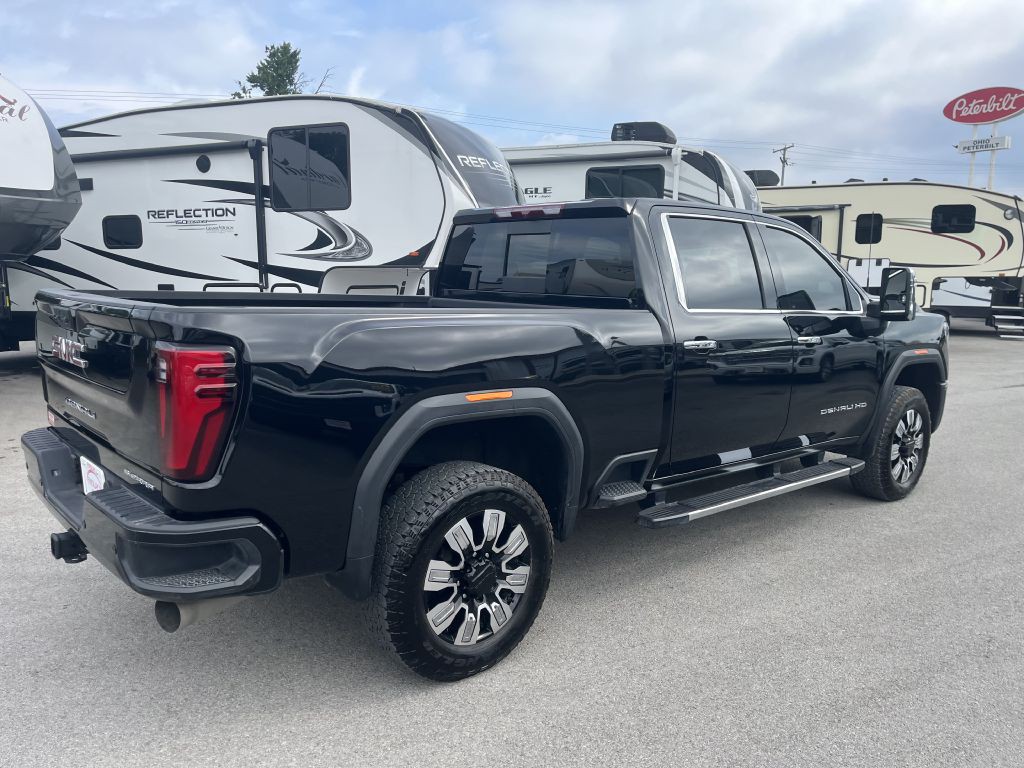 2025 GMC Sierra Image 10