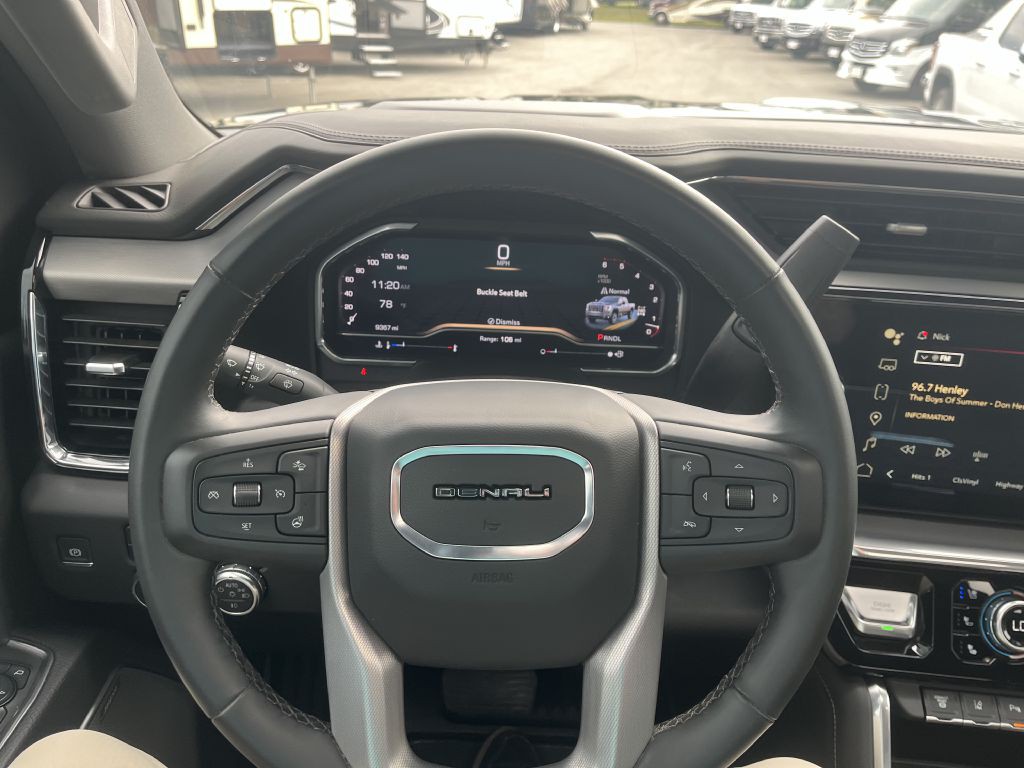 2025 GMC Sierra Image 23