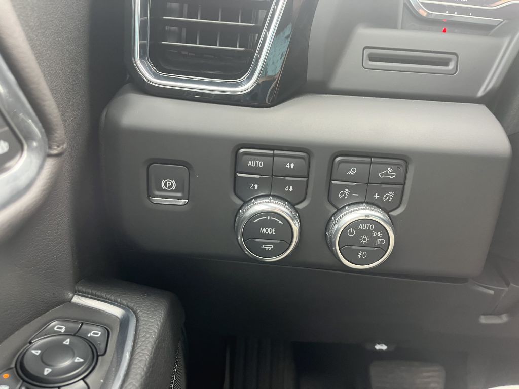 2025 GMC Sierra Image 25