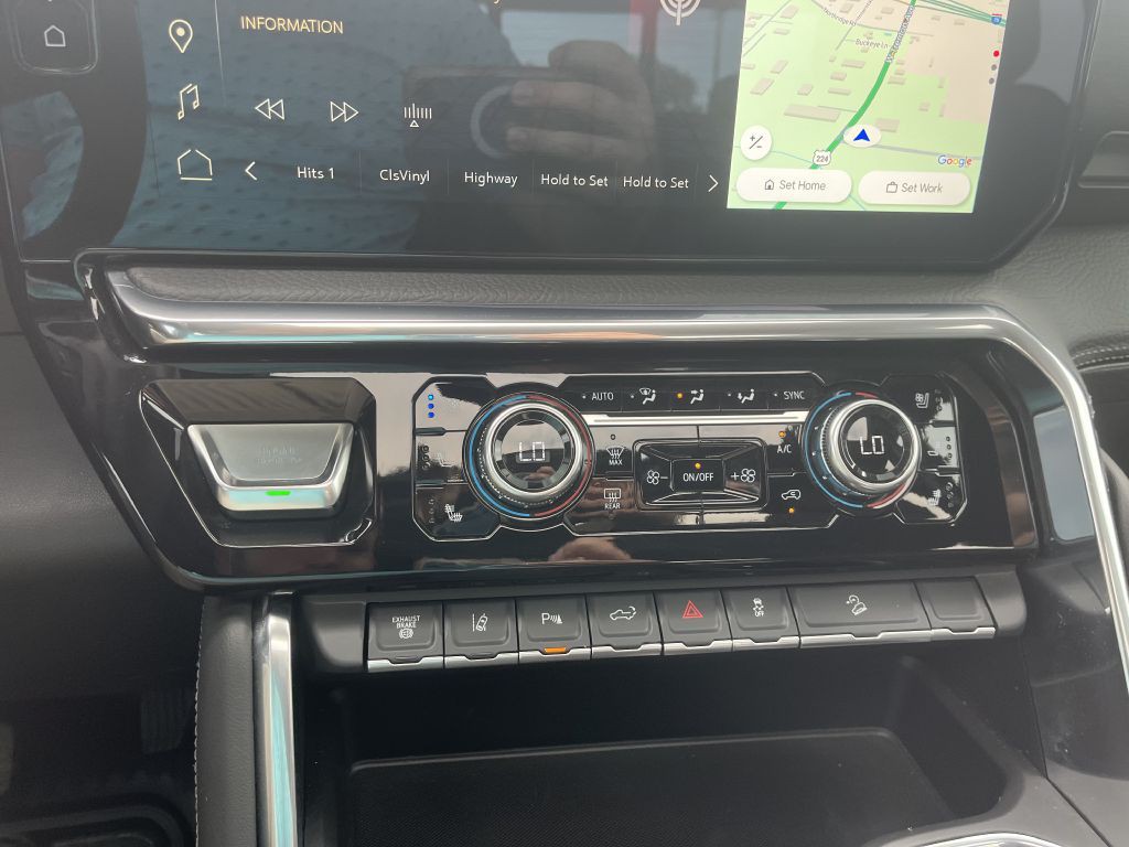 2025 GMC Sierra Image 32