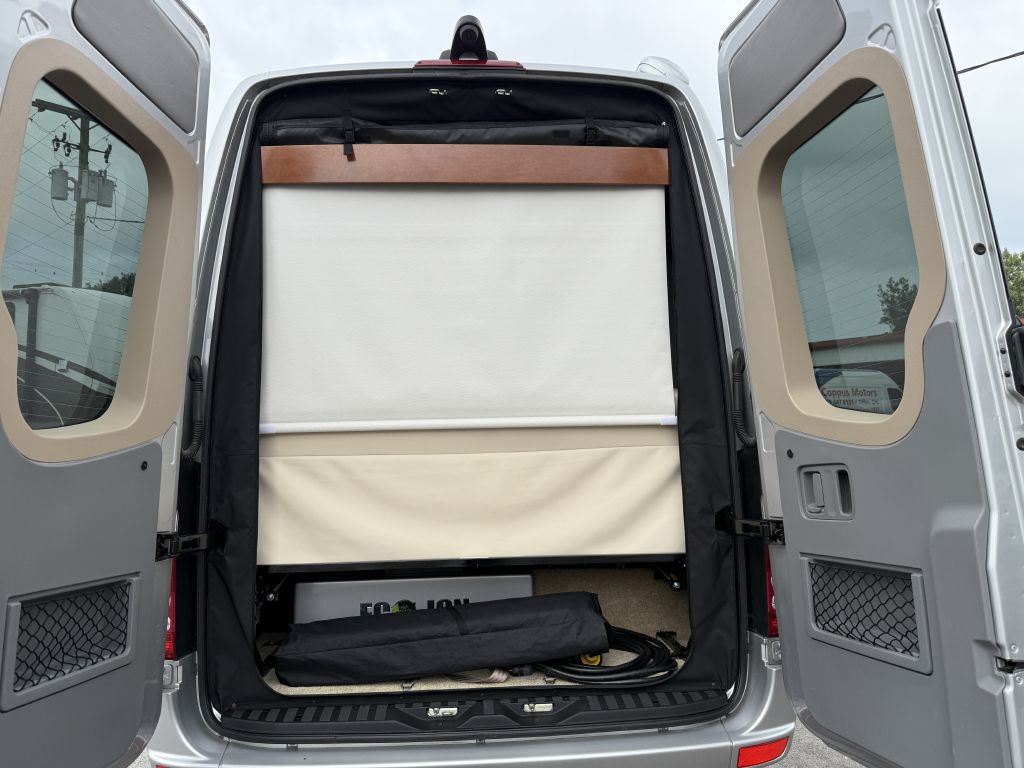 2018 Mercedes-Benz Sprinter Image 17