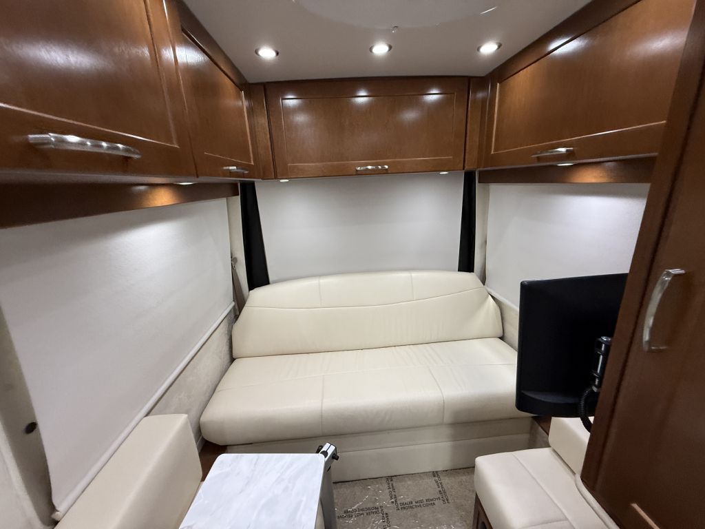 2018 Mercedes-Benz Sprinter Image 35