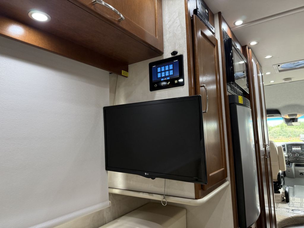 2018 Mercedes-Benz Sprinter Image 43