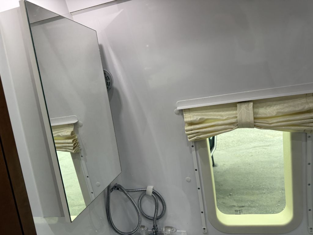 2018 Mercedes-Benz Sprinter Image 62