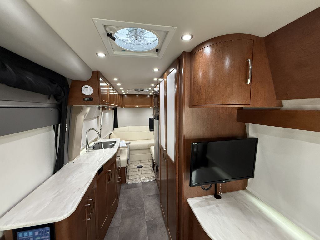 2018 Mercedes-Benz Sprinter Image 79