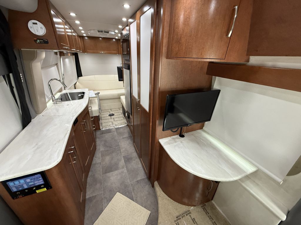 2018 Mercedes-Benz Sprinter Image 80