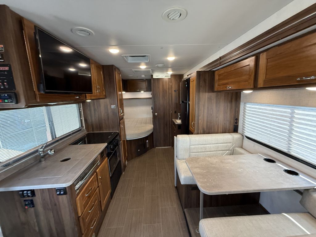 2020 Mercedes-Benz Sprinter Image 33