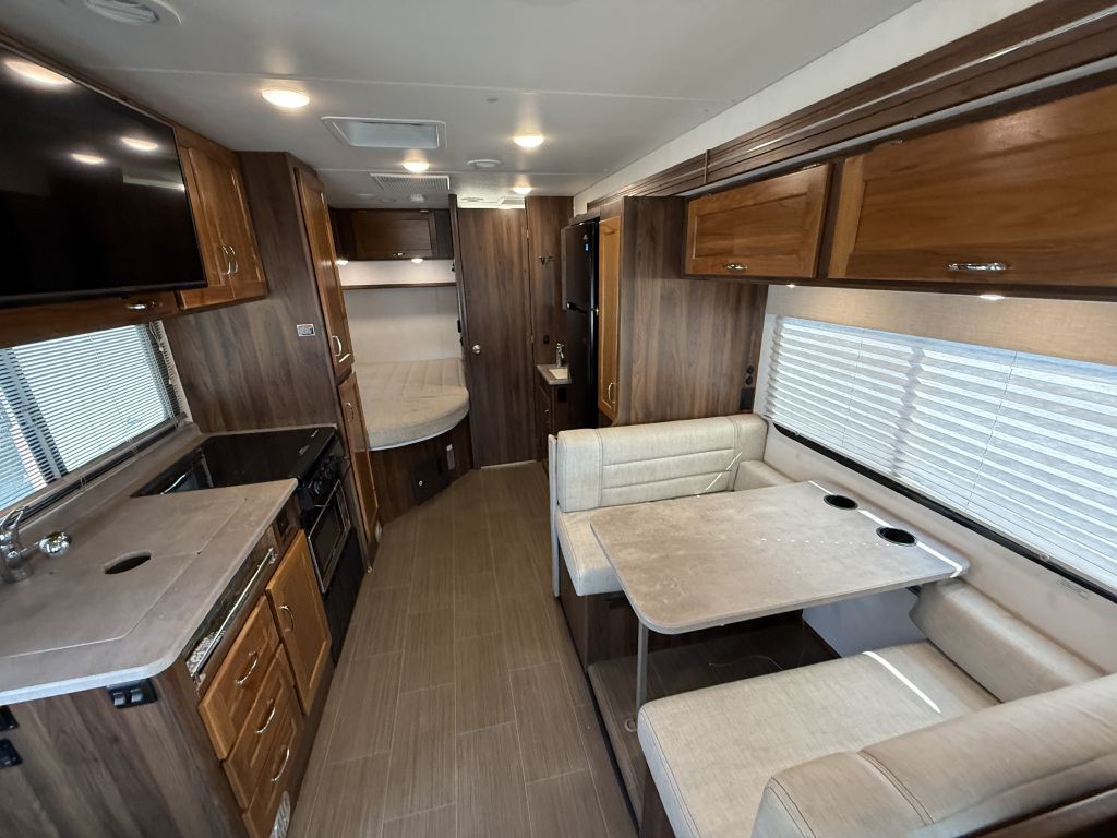 2020 Mercedes-Benz Sprinter Image 34