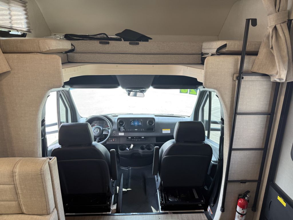 2020 Mercedes-Benz Sprinter Image 47