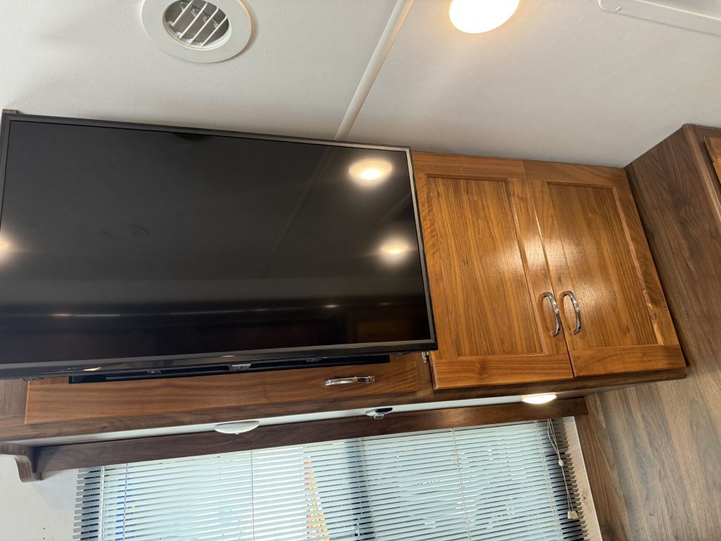 2020 Mercedes-Benz Sprinter Image 52