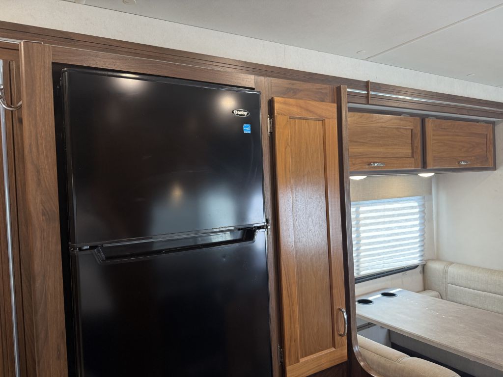 2020 Mercedes-Benz Sprinter Image 56