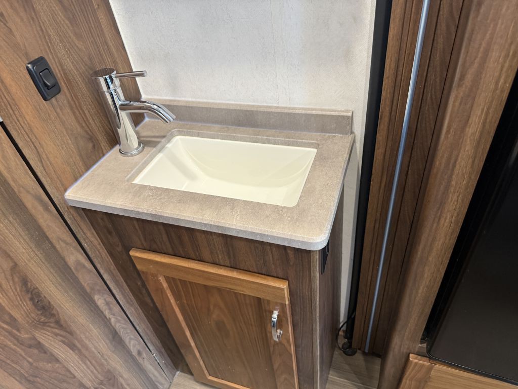 2020 Mercedes-Benz Sprinter Image 63