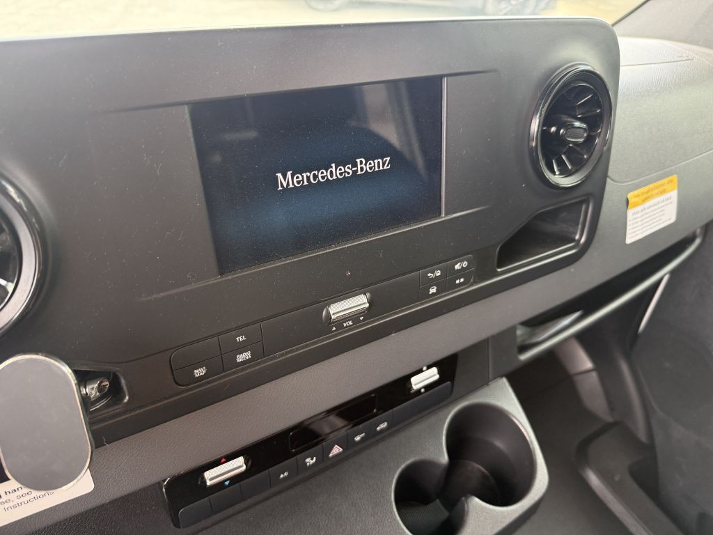 2020 Mercedes-Benz Sprinter Image 21