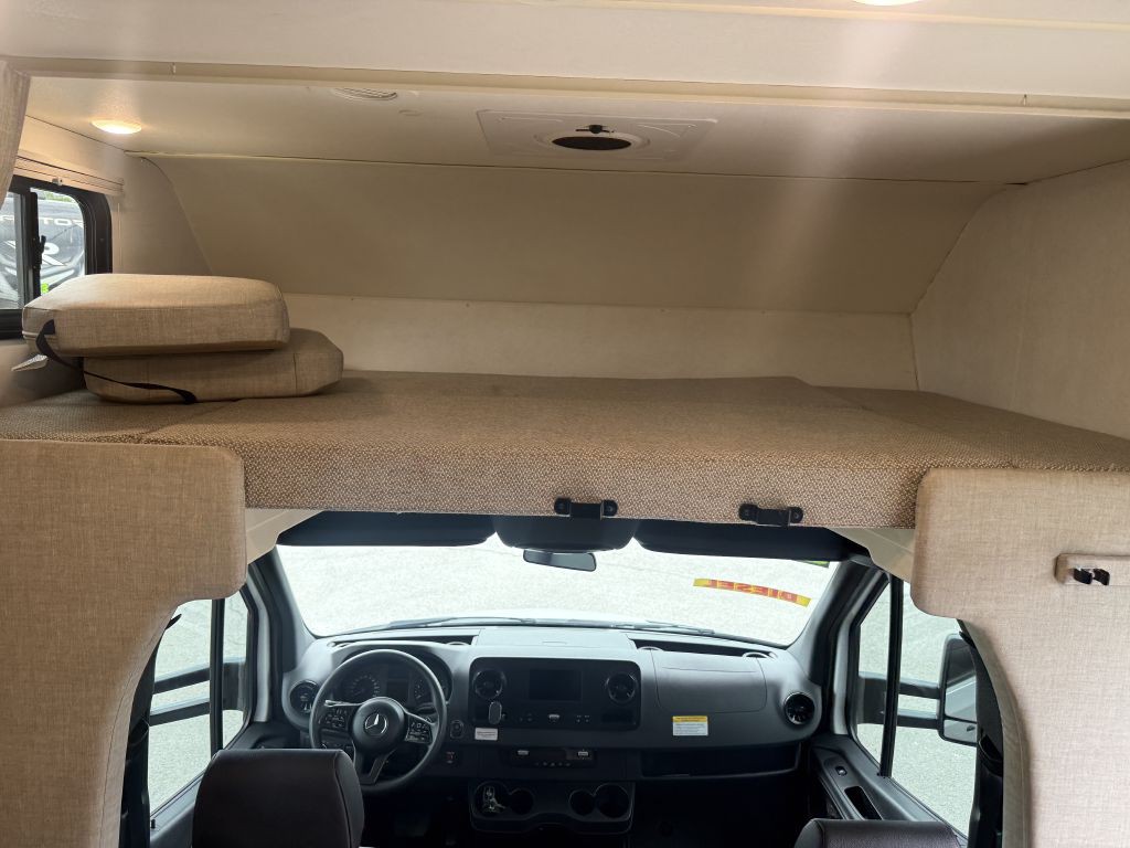 2020 Mercedes-Benz Sprinter Image 43