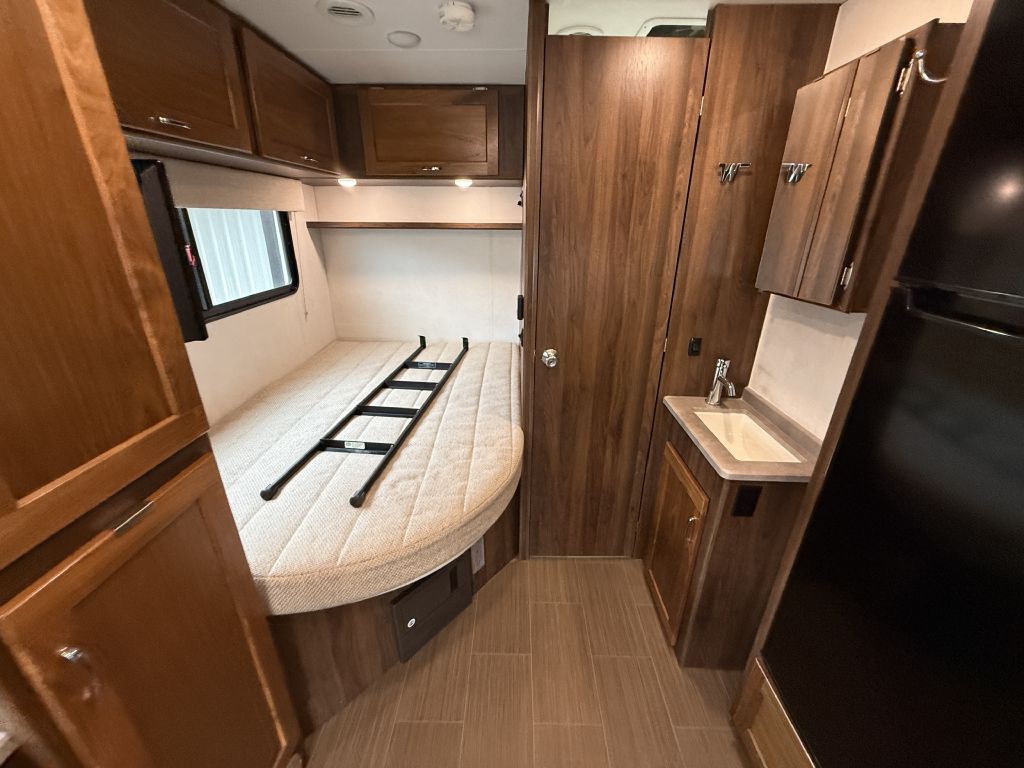 2020 Mercedes-Benz Sprinter Image 62