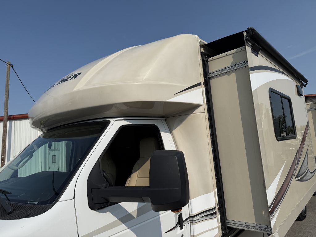 2018 Ford Econoline Image 8