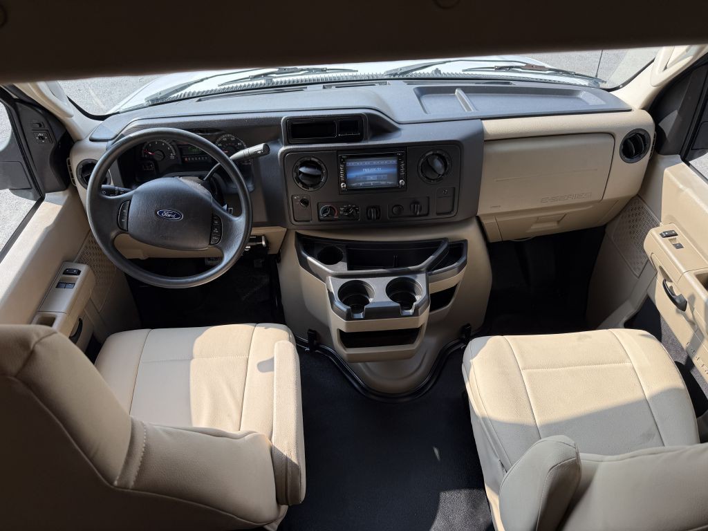 2018 Ford Econoline Image 41