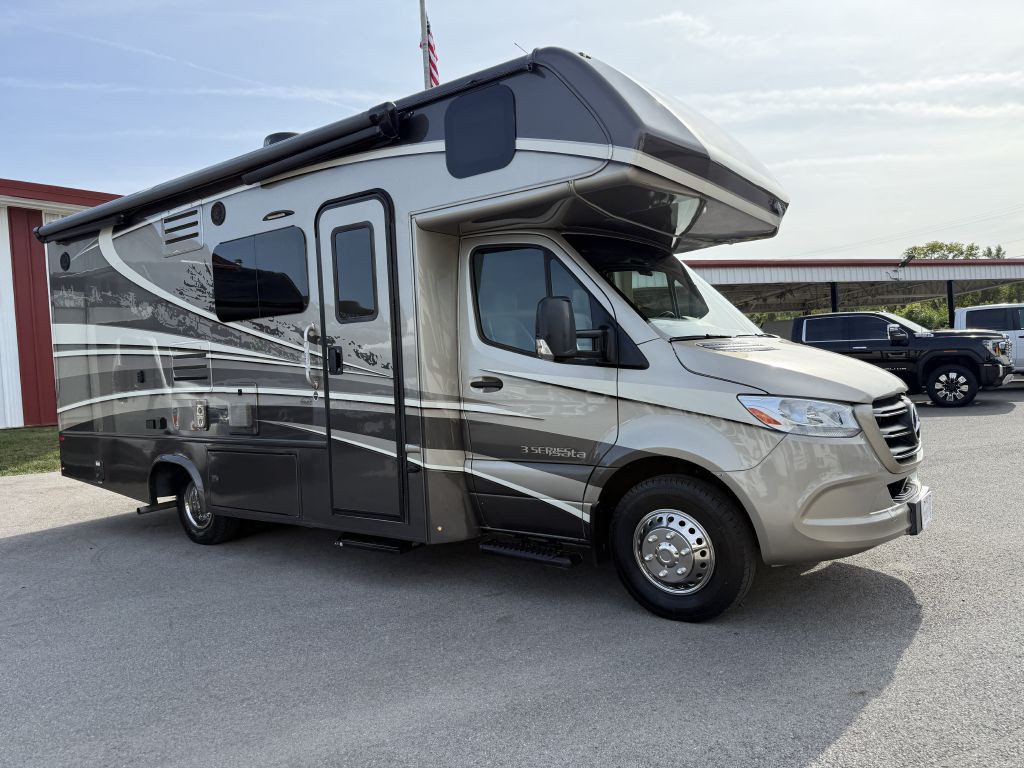 2021 Mercedes-Benz Sprinter Image 2