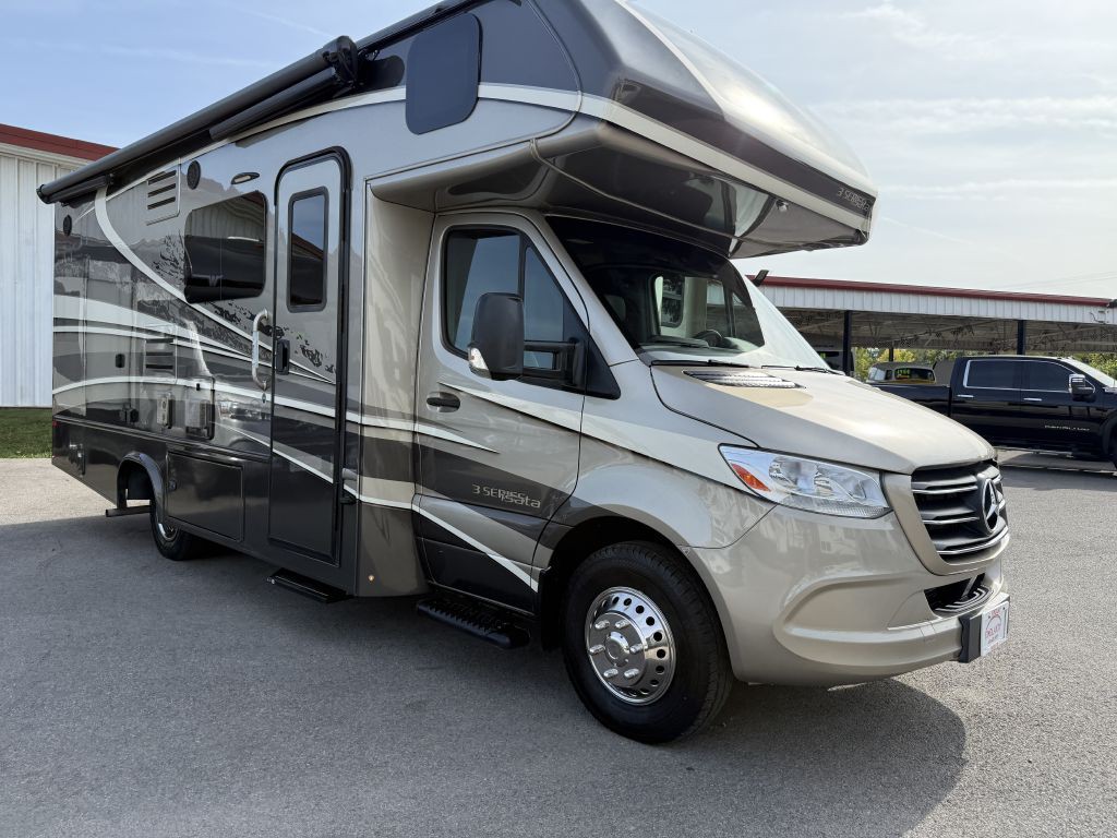 2021 Mercedes-Benz Sprinter Image 3