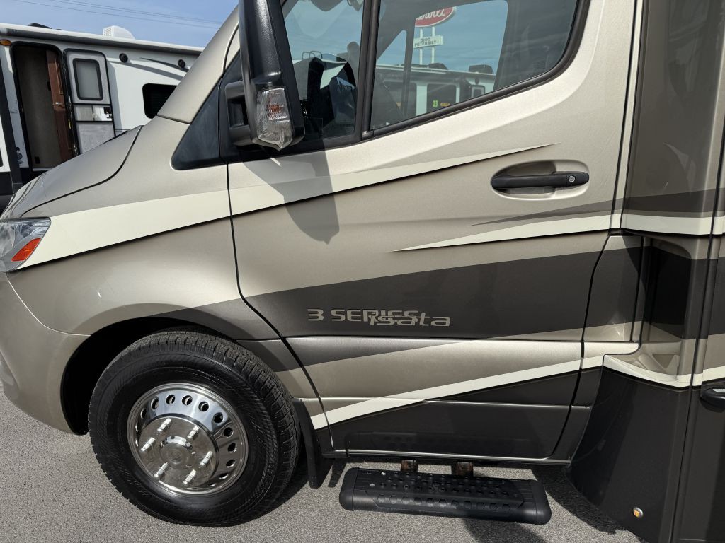 2021 Mercedes-Benz Sprinter Image 32