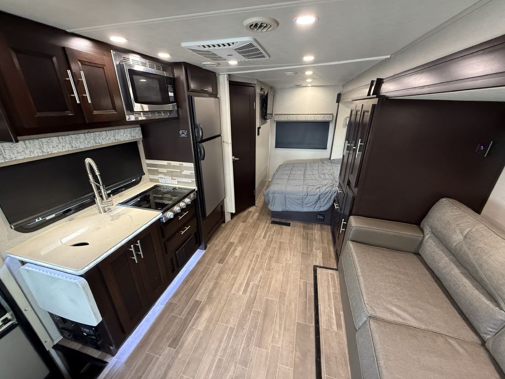 2021 Mercedes-Benz Sprinter Image 44