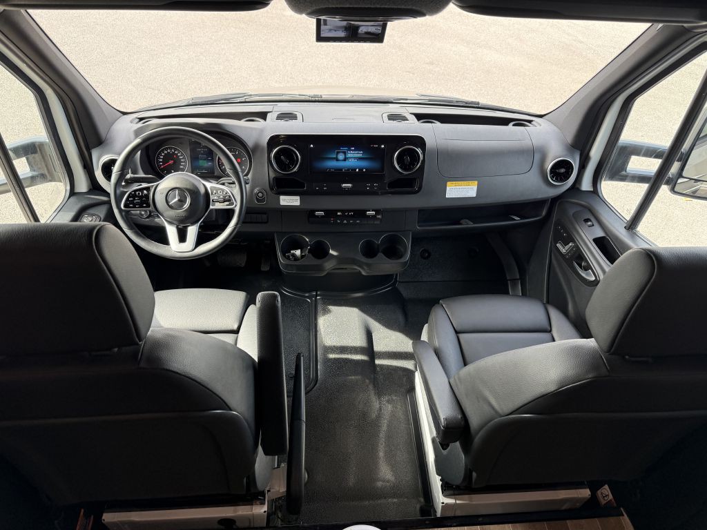 2021 Mercedes-Benz Sprinter Image 47