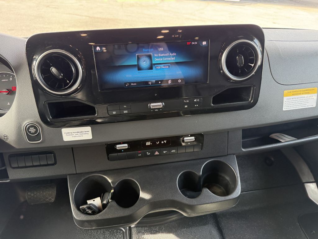 2021 Mercedes-Benz Sprinter Image 49