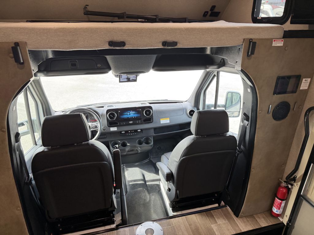 2021 Mercedes-Benz Sprinter Image 67