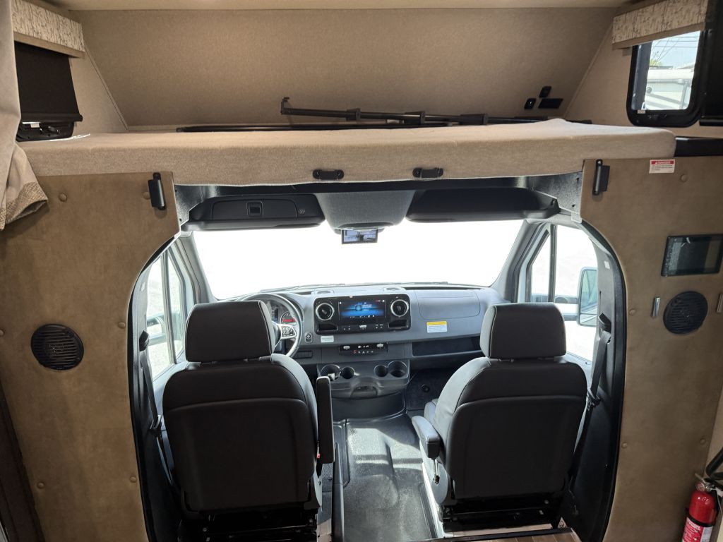 2021 Mercedes-Benz Sprinter Image 68