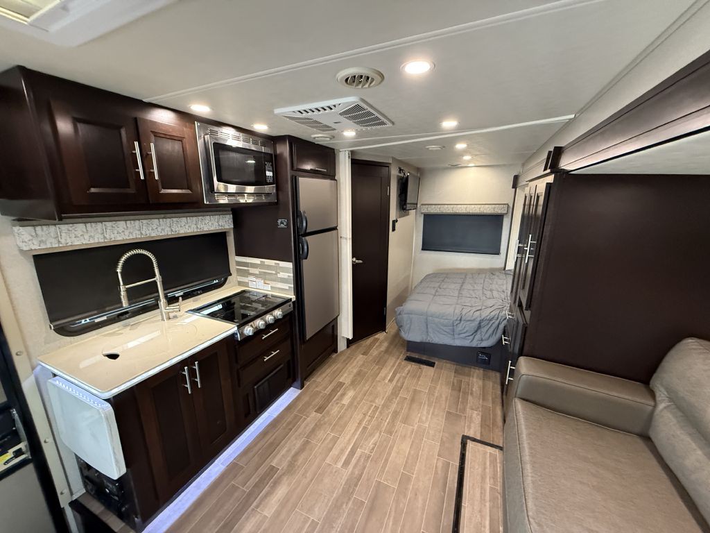2021 Mercedes-Benz Sprinter Image 84