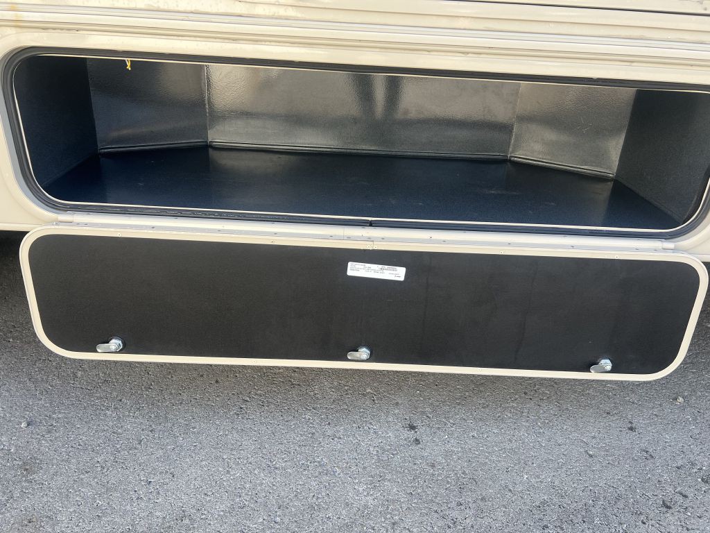 2022 Ford Econoline Image 12