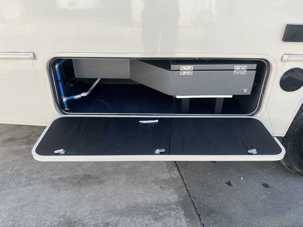 2022 Ford Econoline Image 20