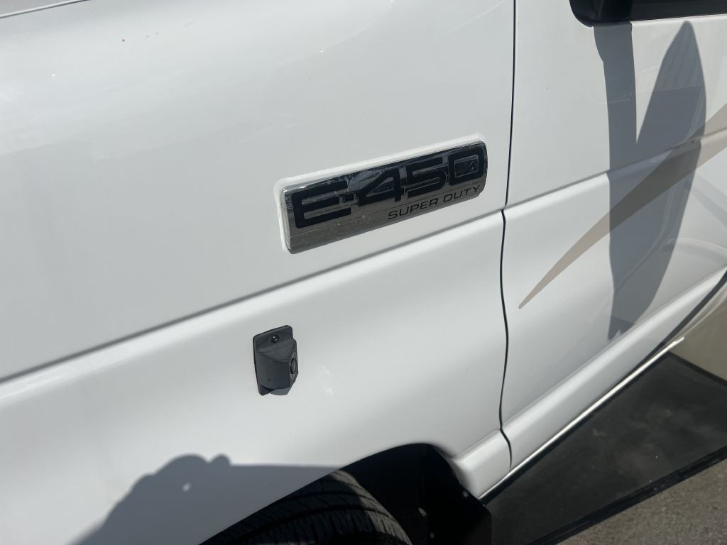 2022 Ford Econoline Image 34