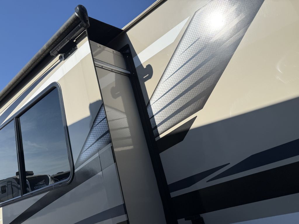 2022 Ford Econoline Image 20