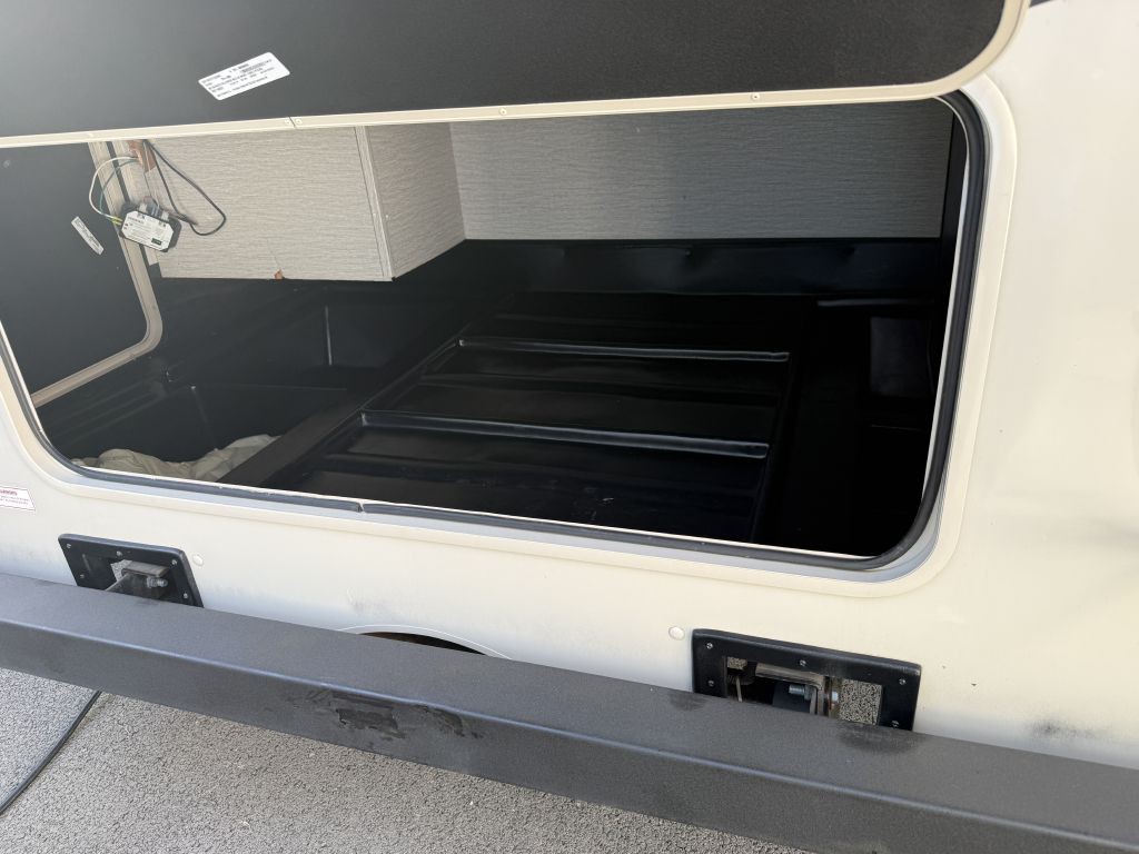 2022 Ford Econoline Image 23