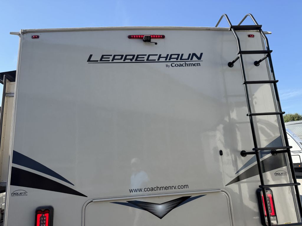 2022 Ford Econoline Image 43