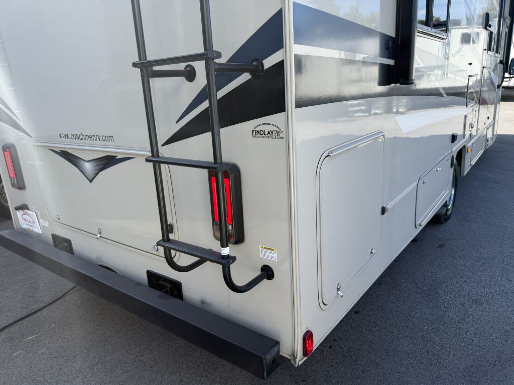 2022 Ford Econoline Image 44