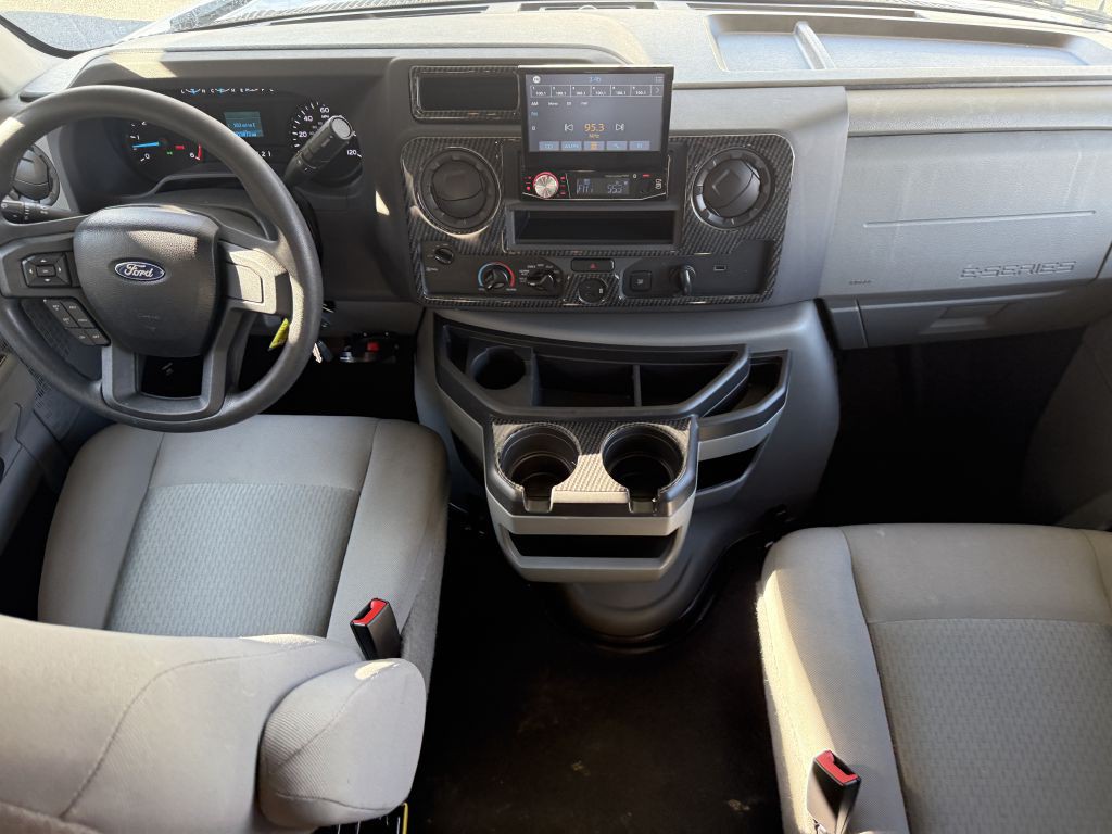 2022 Ford Econoline Image 51