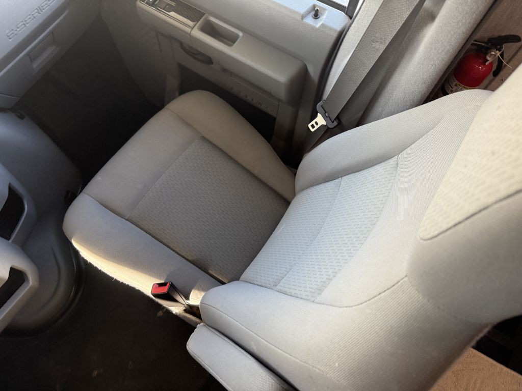 2022 Ford Econoline Image 53