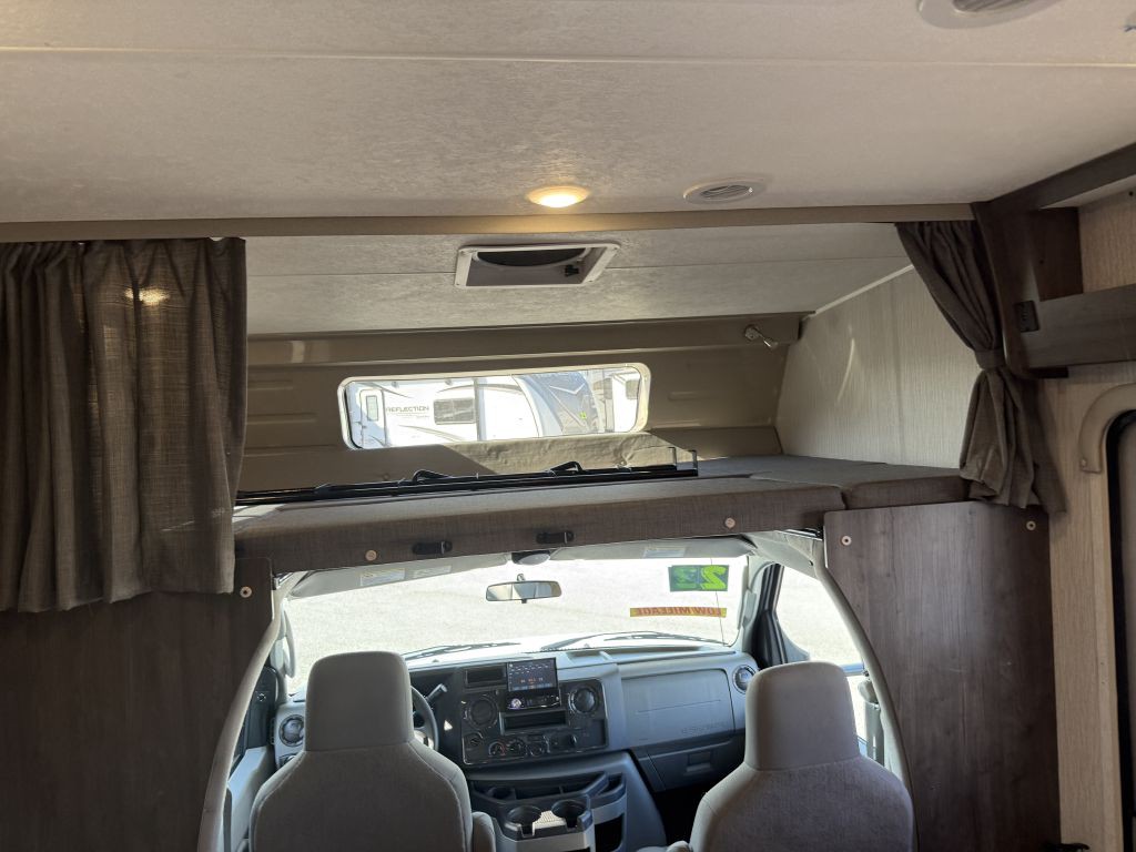 2022 Ford Econoline Image 57