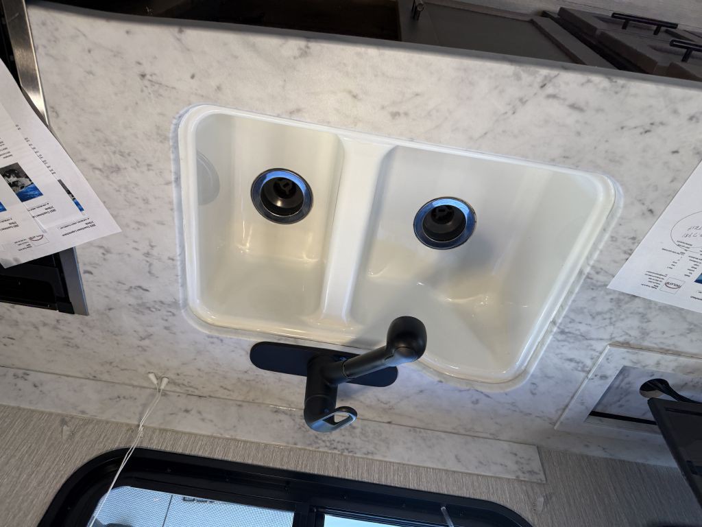 2022 Ford Econoline Image 60