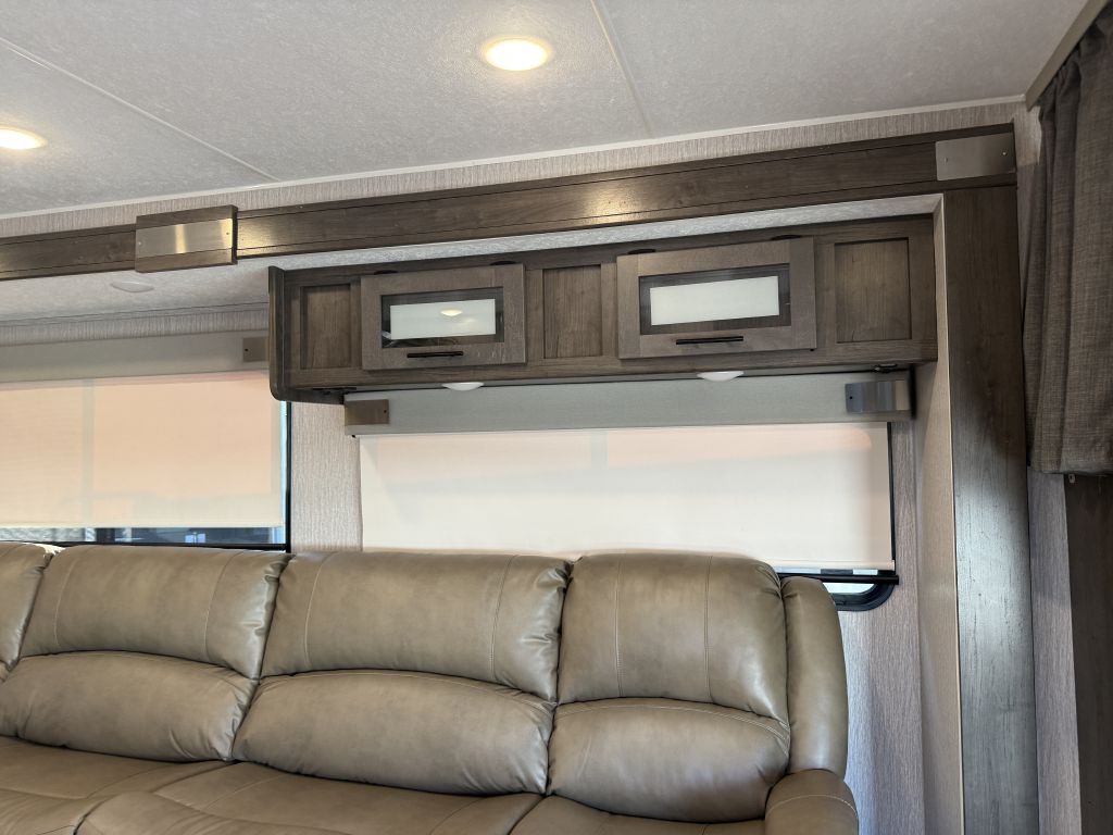 2022 Ford Econoline Image 66