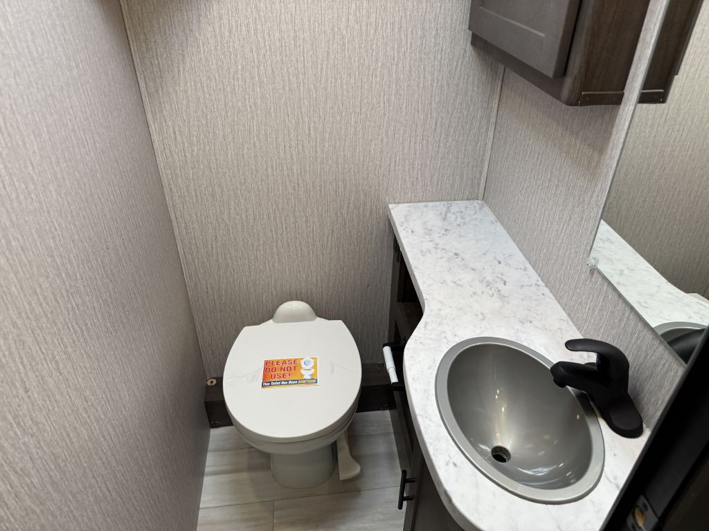 2022 Ford Econoline Image 68