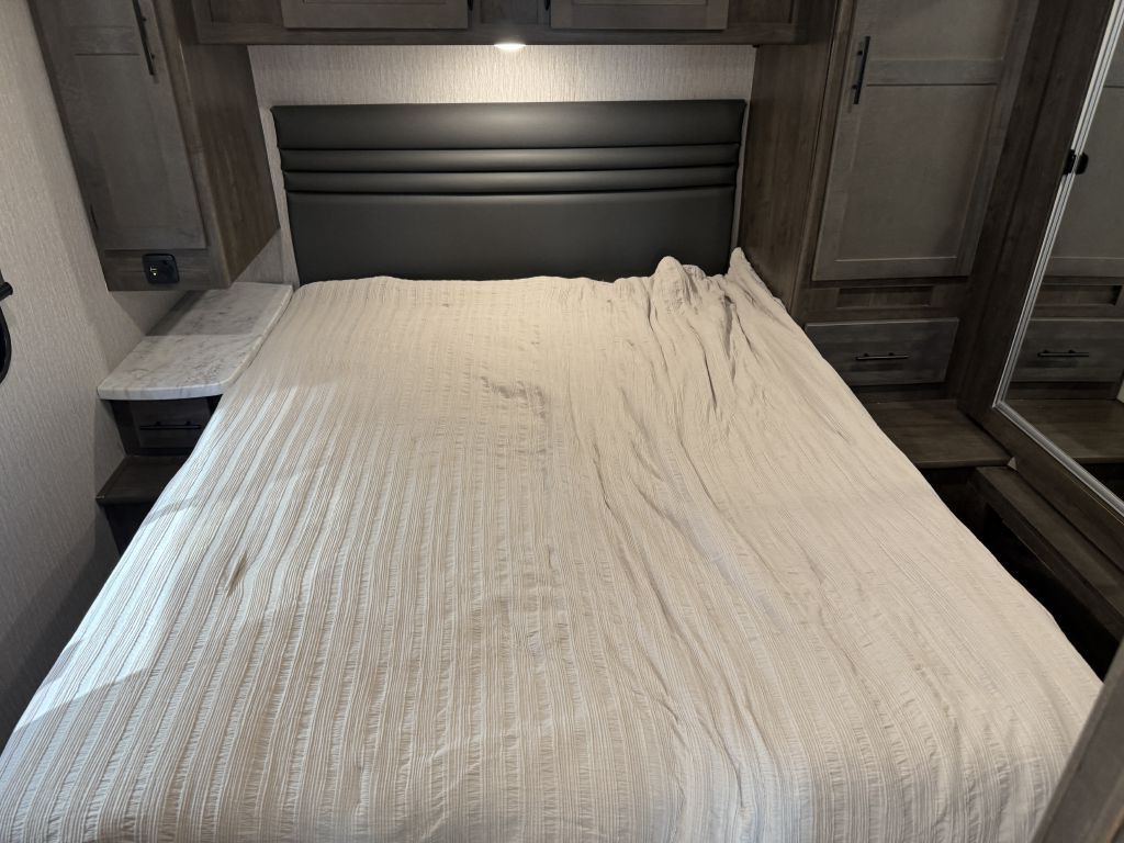 2022 Ford Econoline Image 80