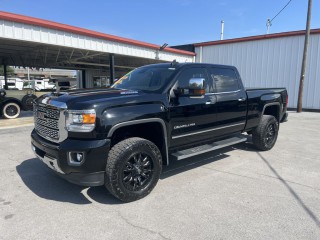 Image for 2018 GMC Sierra 2500HD DENALI ID: 6829434