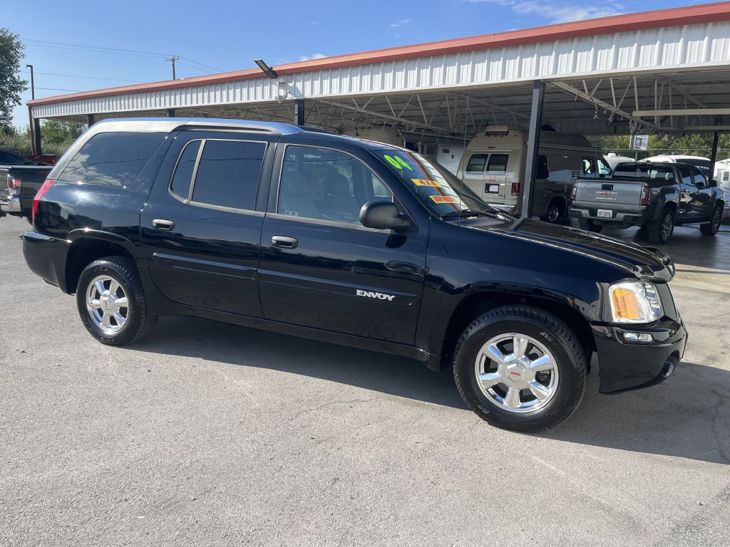2004 GMC Envoy Image 1
