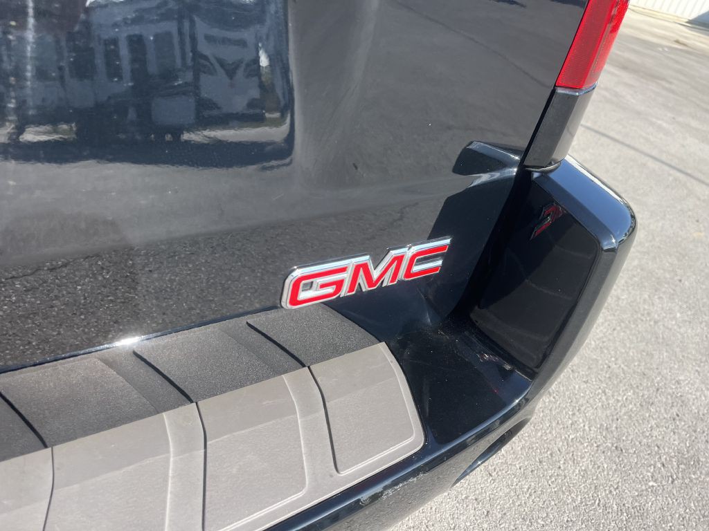 2004 GMC Envoy Image 9