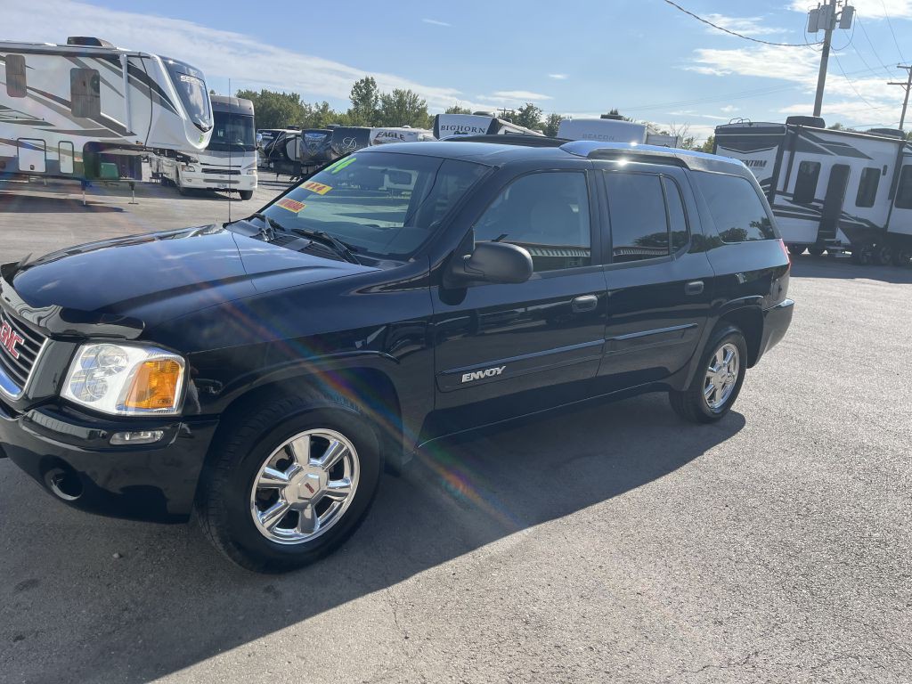 2004 GMC Envoy Image 10